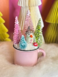 Image 2 of Winter Scene - Mini Mug (1)