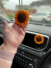 Image 3 of Sunflower Car Vent Clip