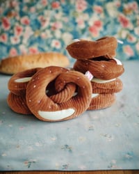 Image 2 of HOCHET bretzel