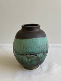 Image 1 of Stoneware vessel 10