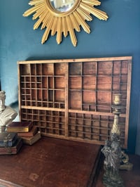 Image 5 of Grand casier d'imprimeur du XIXème s. bois massif, 65x44 cm 