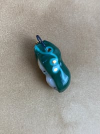 Image 4 of Bebe Pea Pod - Gold Lustre *SECOND*