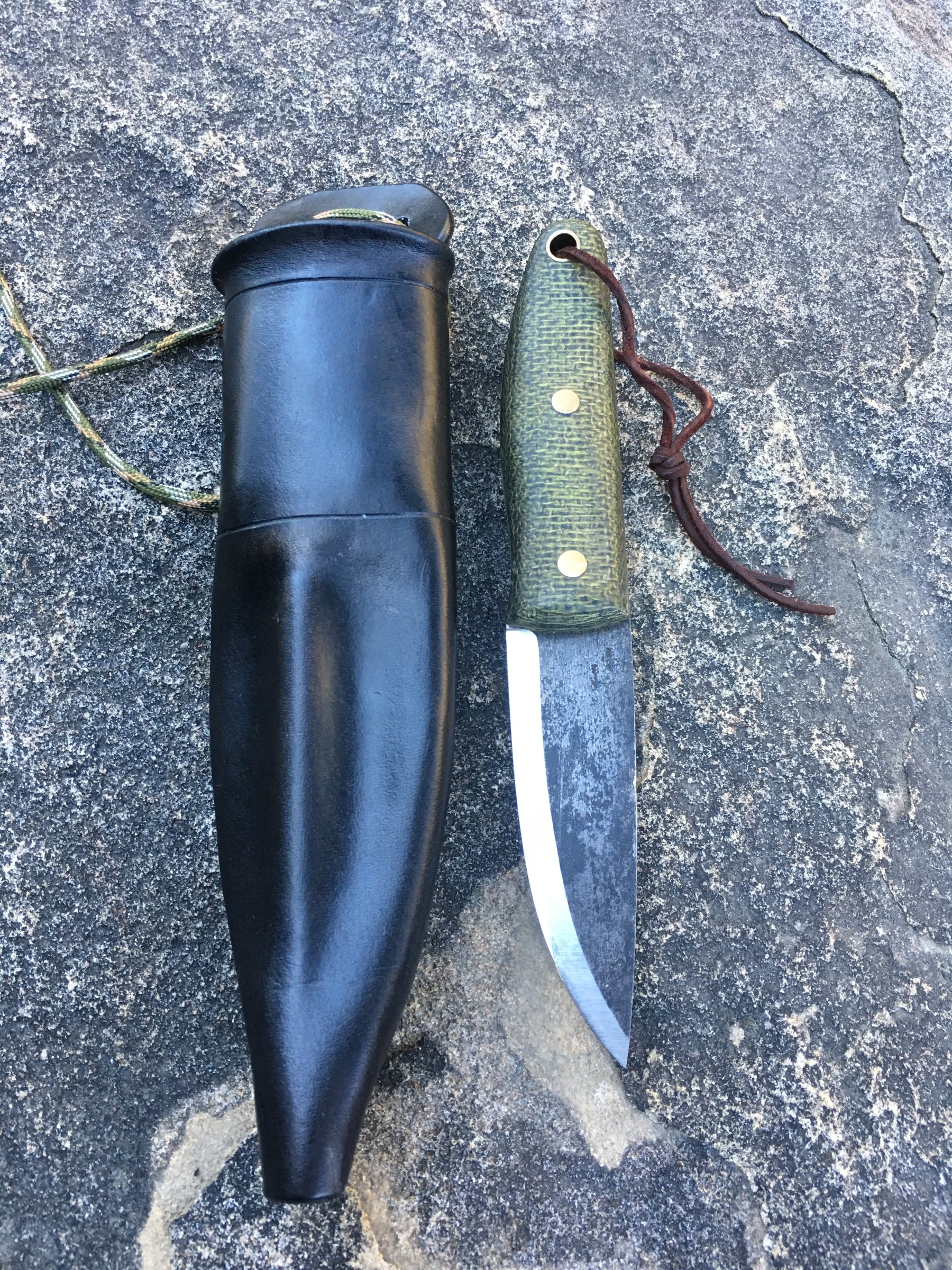 2 arrow knives