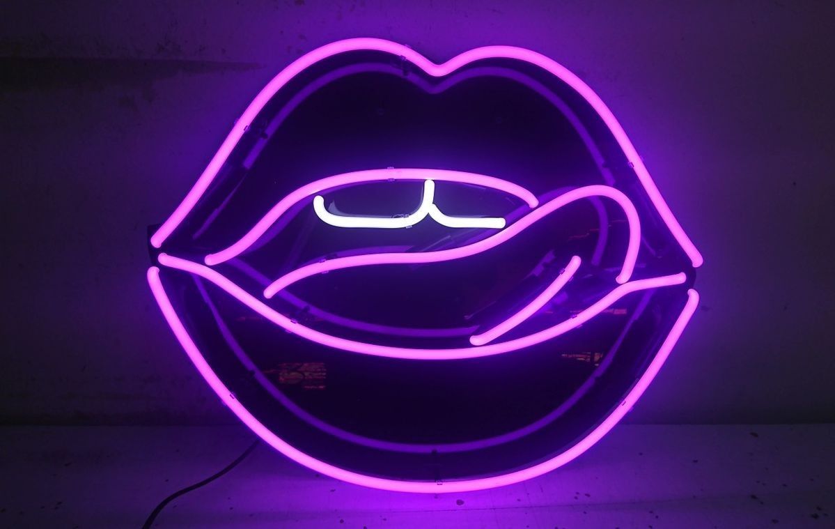 neon purple lips