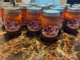 Chelle Eats Saucy Sauce LLC Home