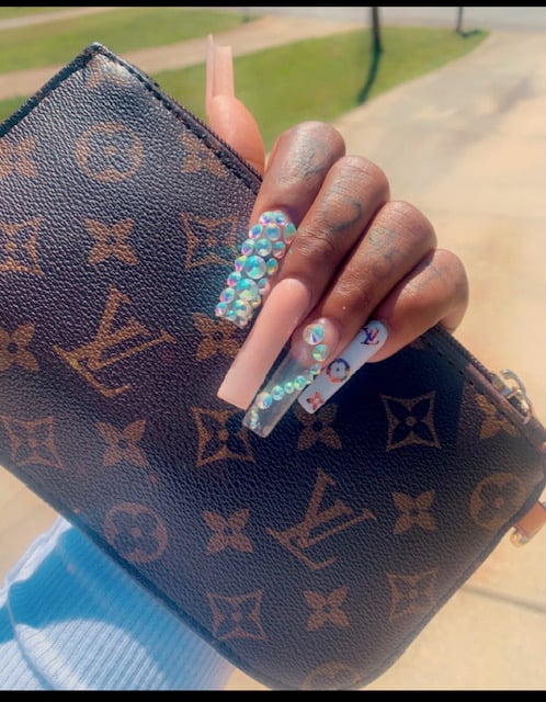 bougie Louis Vuitton nails  Louis vuitton nails, Nails, Acrylic nails