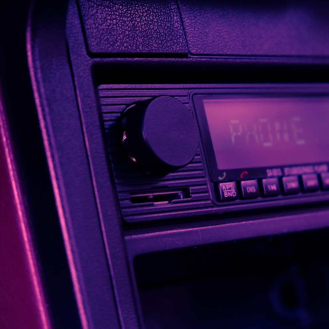 Period Correct 80's Bluetooth Radio (Green Illumination)